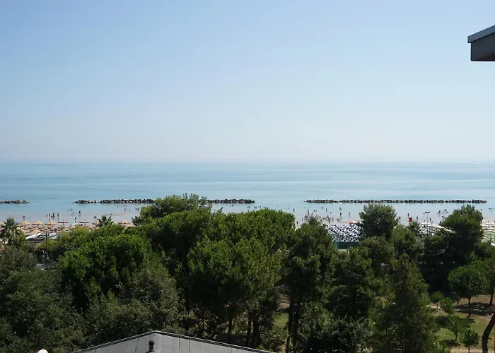 Hotel Club Hotel Le Nazioni 3*